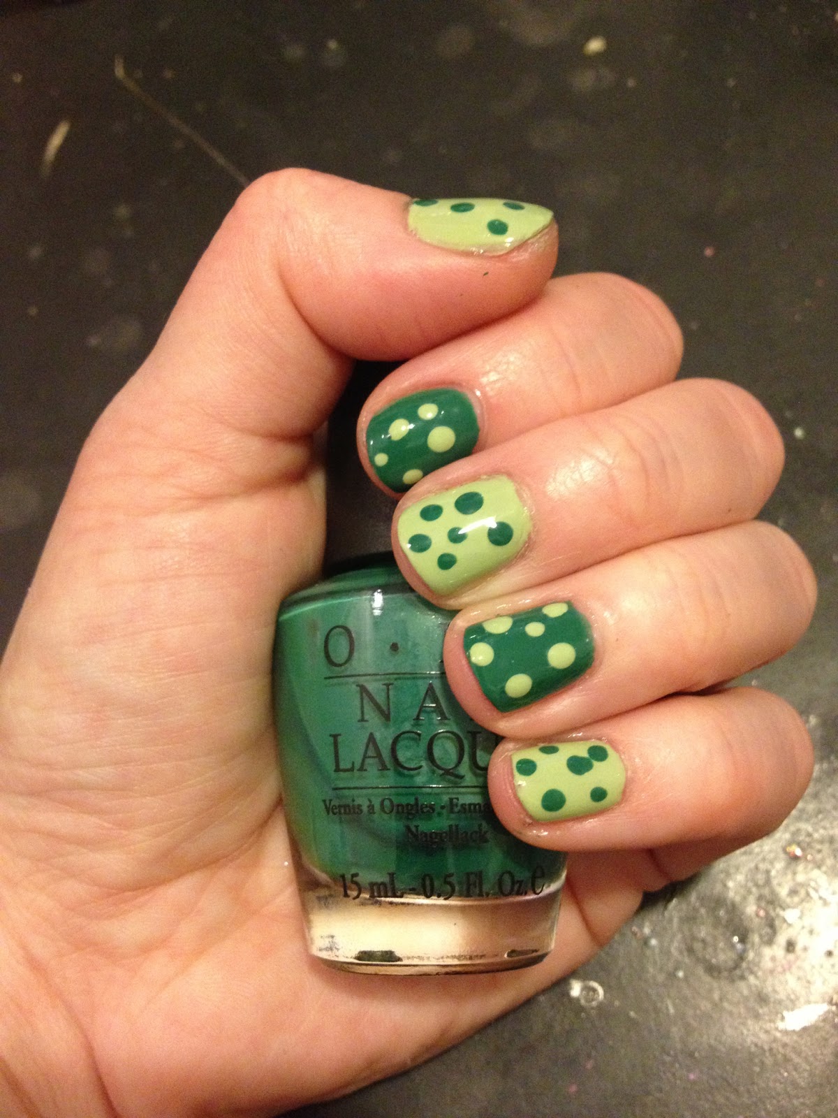 The Beauty of Life: (Almost) St. Patrick's Day Nail Art: Polka Dots