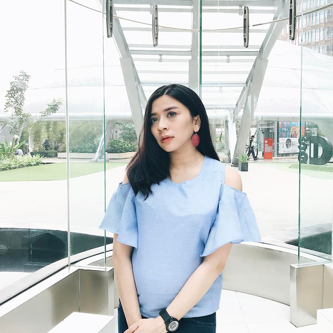 Foto dan biodata ayu hastari 97 Foto dan biodata ayu hastari 78