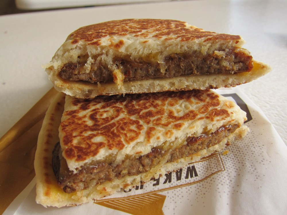 Review Taco Bell Sausage Flatbread Melt Brand Eating