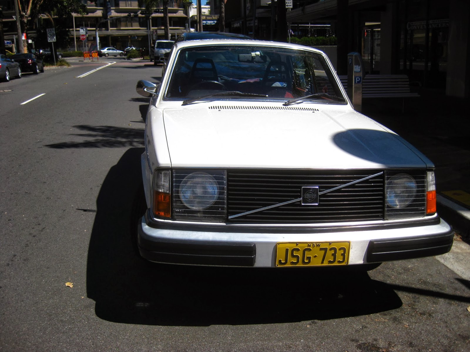Aussie Old Parked Cars  1977 Volvo 244 Dl