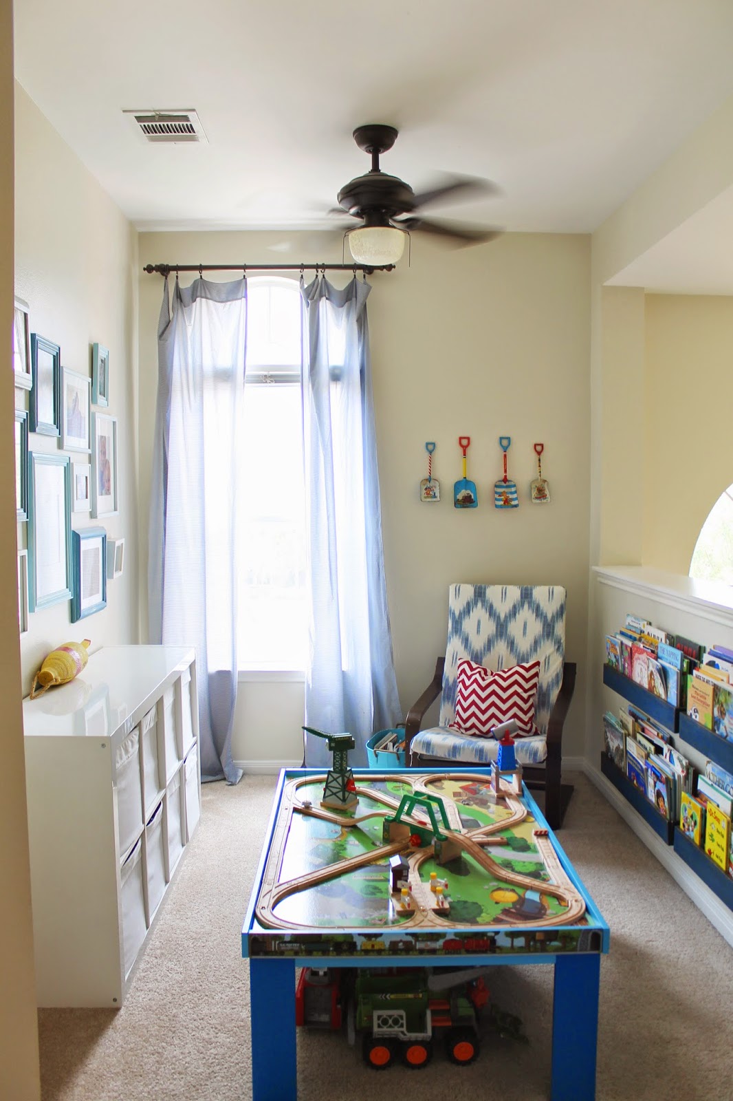 The ragged wren : beachy playroom area