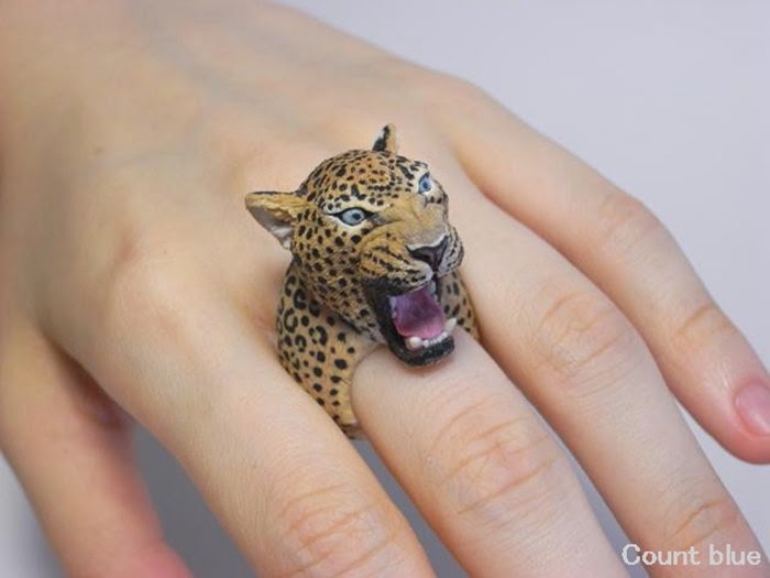 Finger Rings in the form of Animals | Jiro Miura Finger Rings in the form of Animals | Jiro Miura