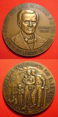 Medalla Cien años de Ahorro Banco del Estado