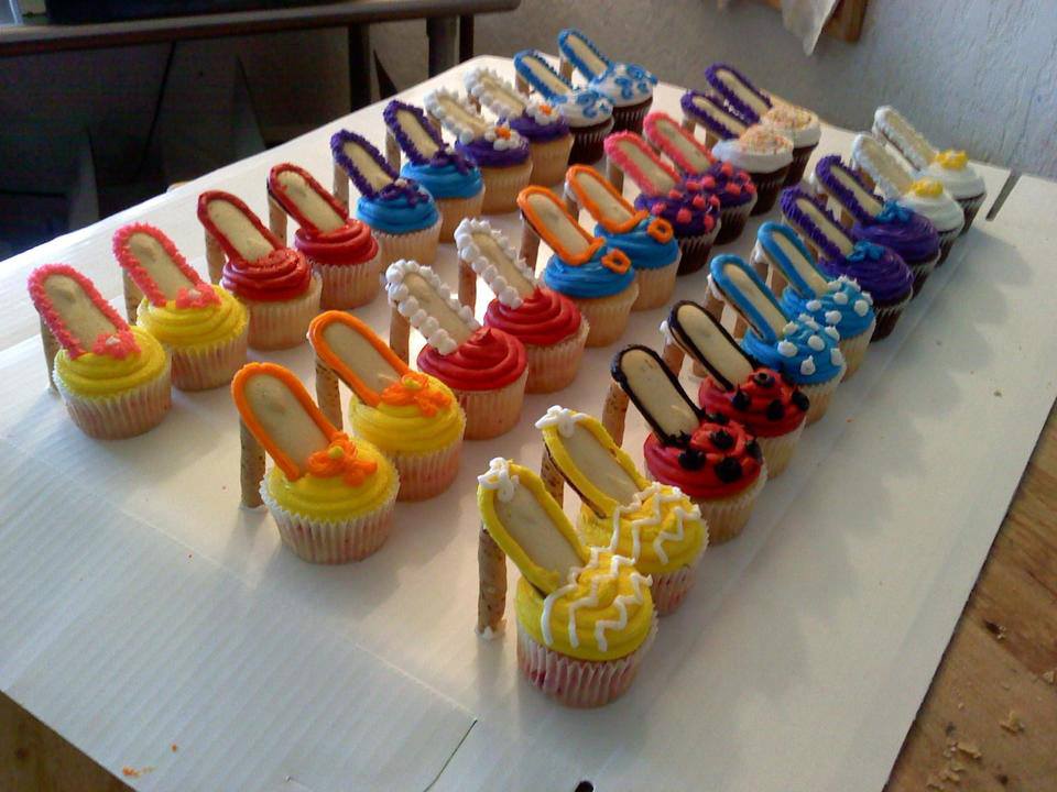 Catch me if you Ren High Heeled Shoe Cupcakes