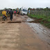 Caminhão fica atolado na zona rural de Várzea do Poço