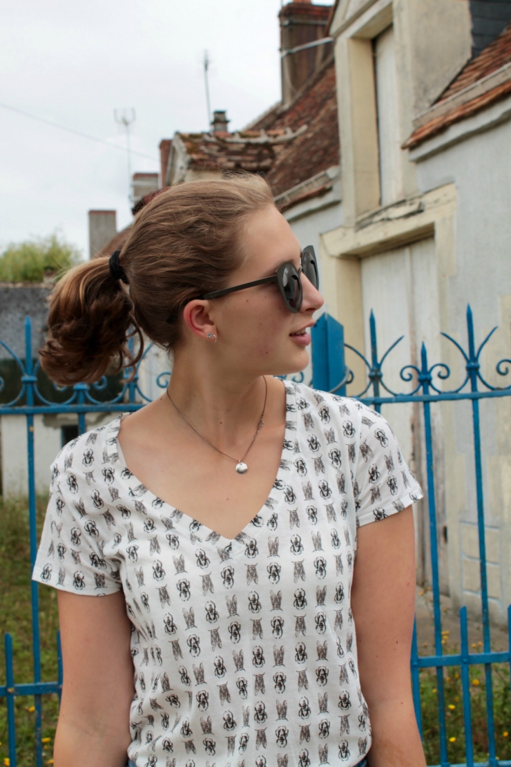 Easy casual summer look with Ralph Lauren high waisted denim shorts