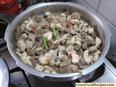 add the sliced green chillies