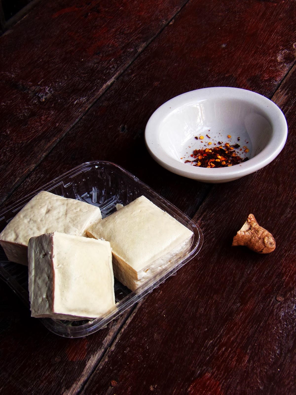 Baked Tofu in Spicy Ginger Garlic Oil