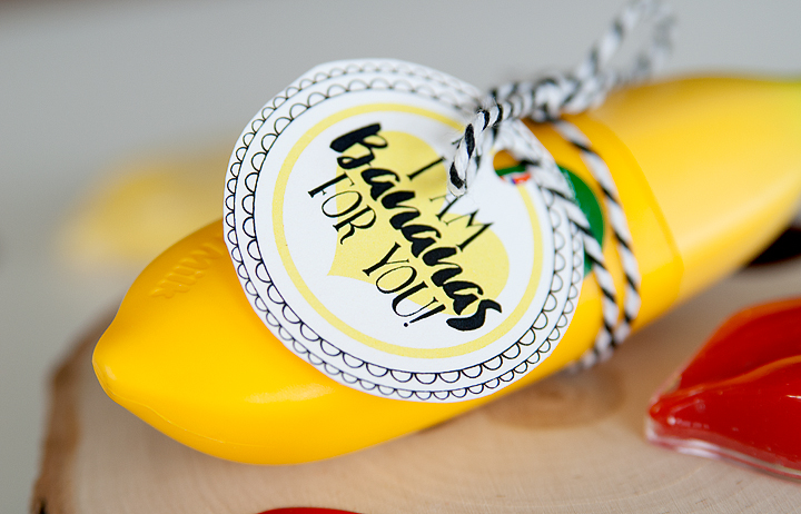 i made the printable for you too you could easily use this printable to tie to a bunch of bananas or to some banana candies