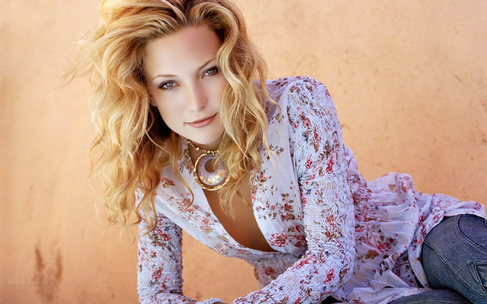 http://4.bp.blogspot.com/-ZH6GMmO5u-g/T1v9nC_Tp3I/AAAAAAAAD98/kcGz5coJCMs/s1600/kate_hudson-001-1920x1200.jpg