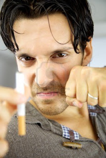La adicción al tabaco secuencia sobre el desarrollo desde ser una persona hasta convertirse en adicto