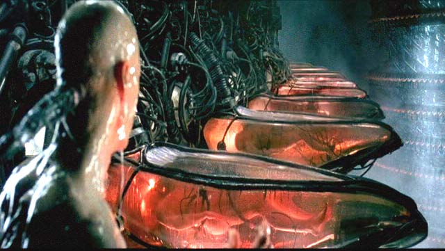 [Imagem: Matrix+plug.jpg]