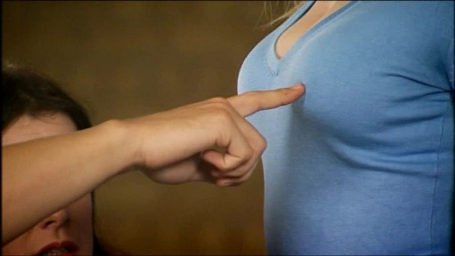 tranny giving a massage free porn watch girls lose their virginity