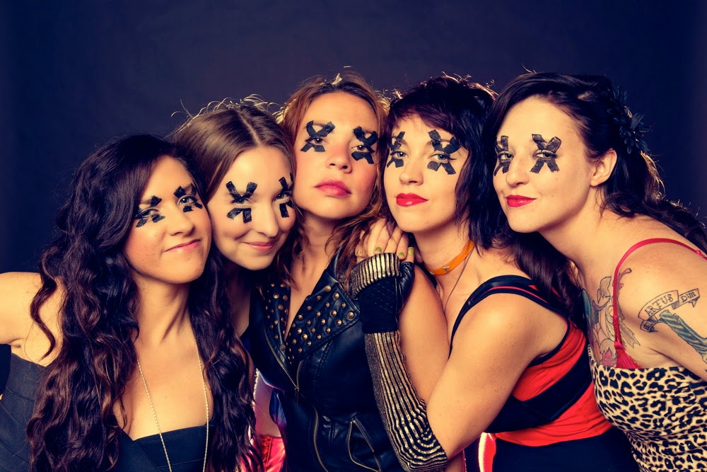 Helping Hands Rock Reviews The Dead Deads Soar To New, Rocking Heights