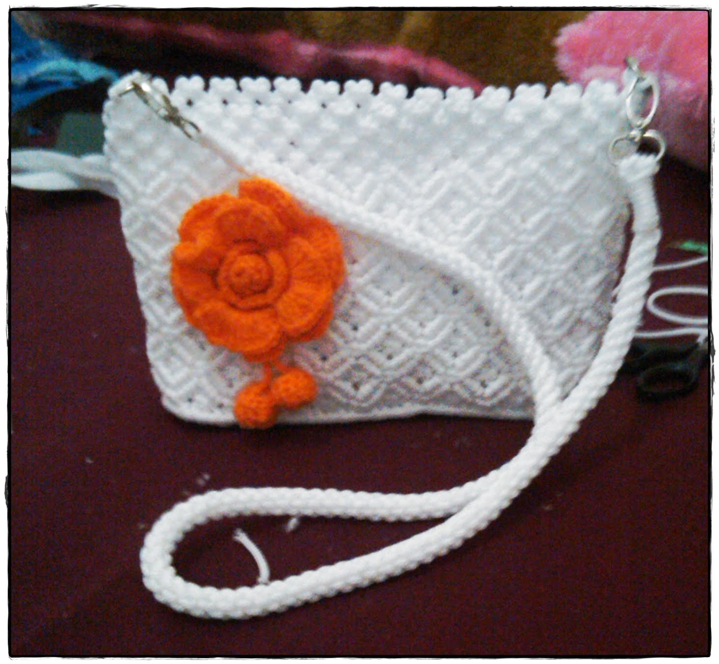 HOM HOUSE OF MACRAME April 2012 B