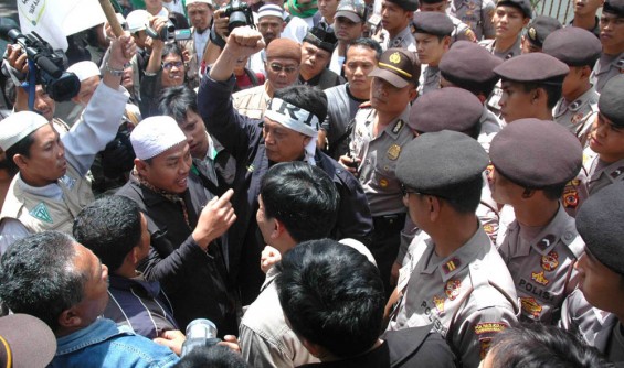 TUGAS MELA RINGKASAN TENTANG KONFLIK ORGANISASI