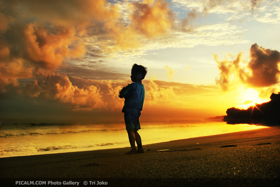 Hd Wallpapers Alone Wallpapers Sitting Alone Wallpapers Alone