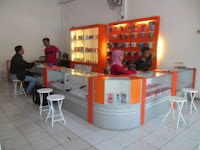 furniture semarang - etalase HP display Handphone 08