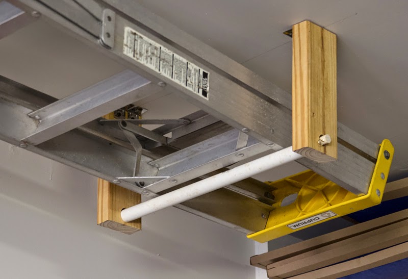 Wood Monkey Quick Project Ladder Hanger