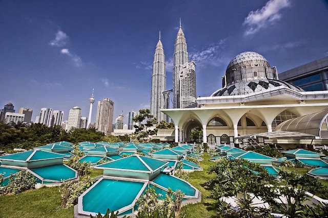 [Image: 1-kuala-lumpur-petronas.jpg]