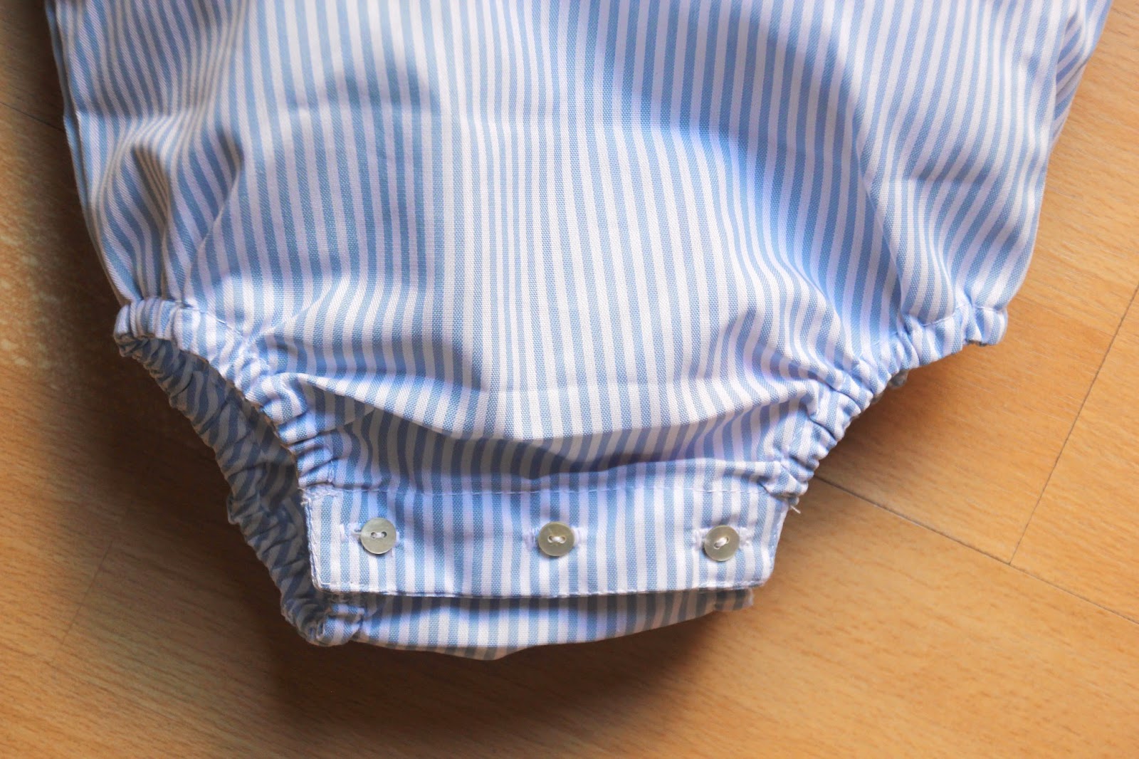 DIY Cómo hacer camisa-body para bebé (patrones gratis) | | Oh, Mother