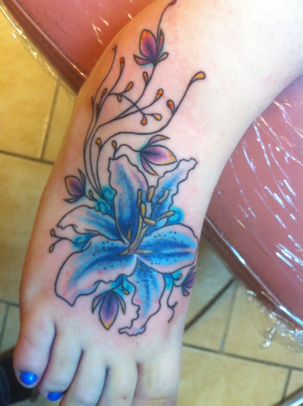 1990Tattoos: Blue Lily Tattoos