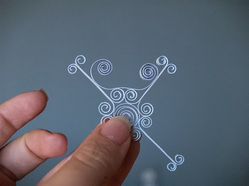Quilling İle Kar tanesi Yılbaşı Ağacı Süsü Yapımı