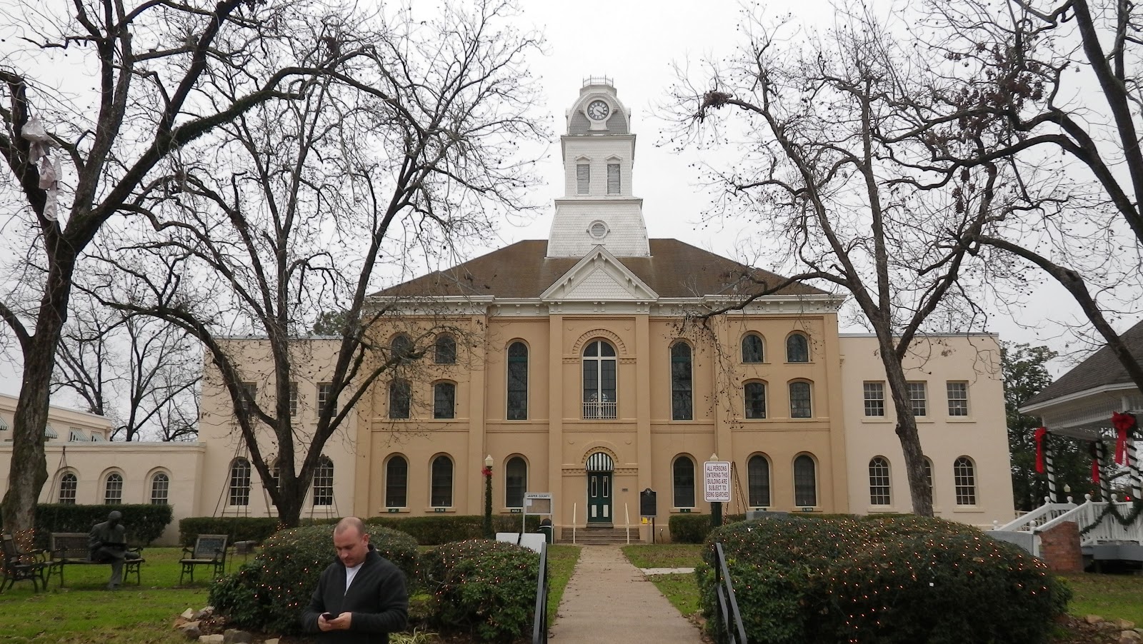 Texas Courthouse Tour Xmas 2011 part one cold spring, livingston