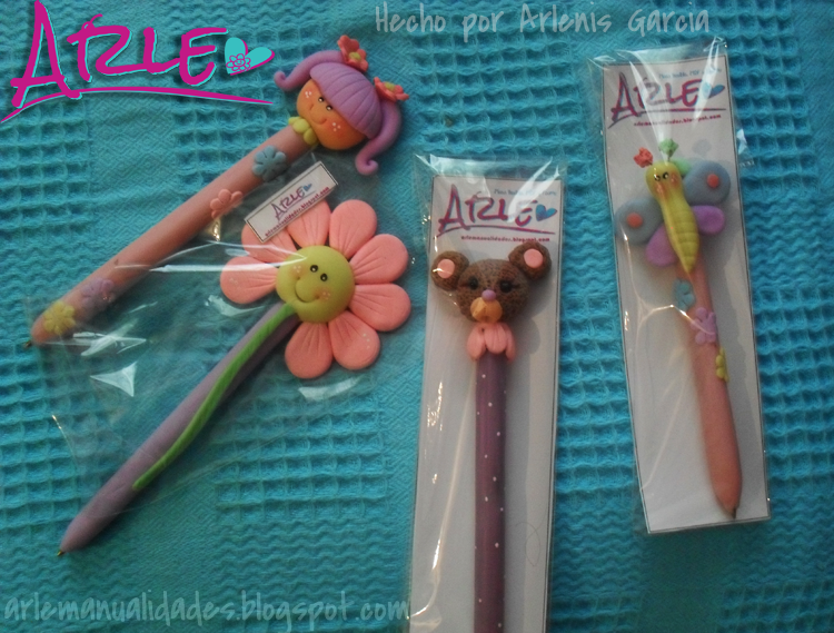 Arle Manualidades: Bolígrafos decorados con Masa Flexible Arle Manualidades: Bolígrafos decorados con Masa Flexible