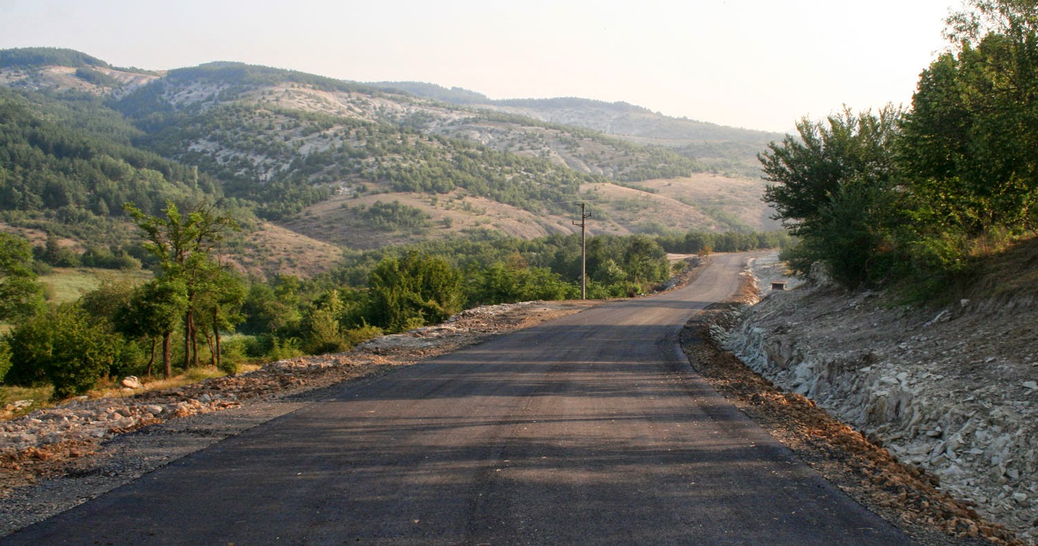 Look at our shiny new road Look at our shiny new road