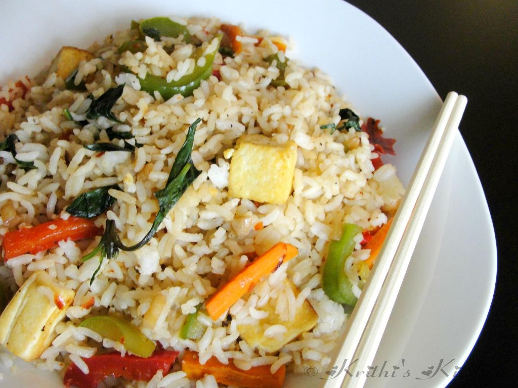 Krithi's Kitchen: Garlic Basil Vegetable Fried Rice - Thai Style