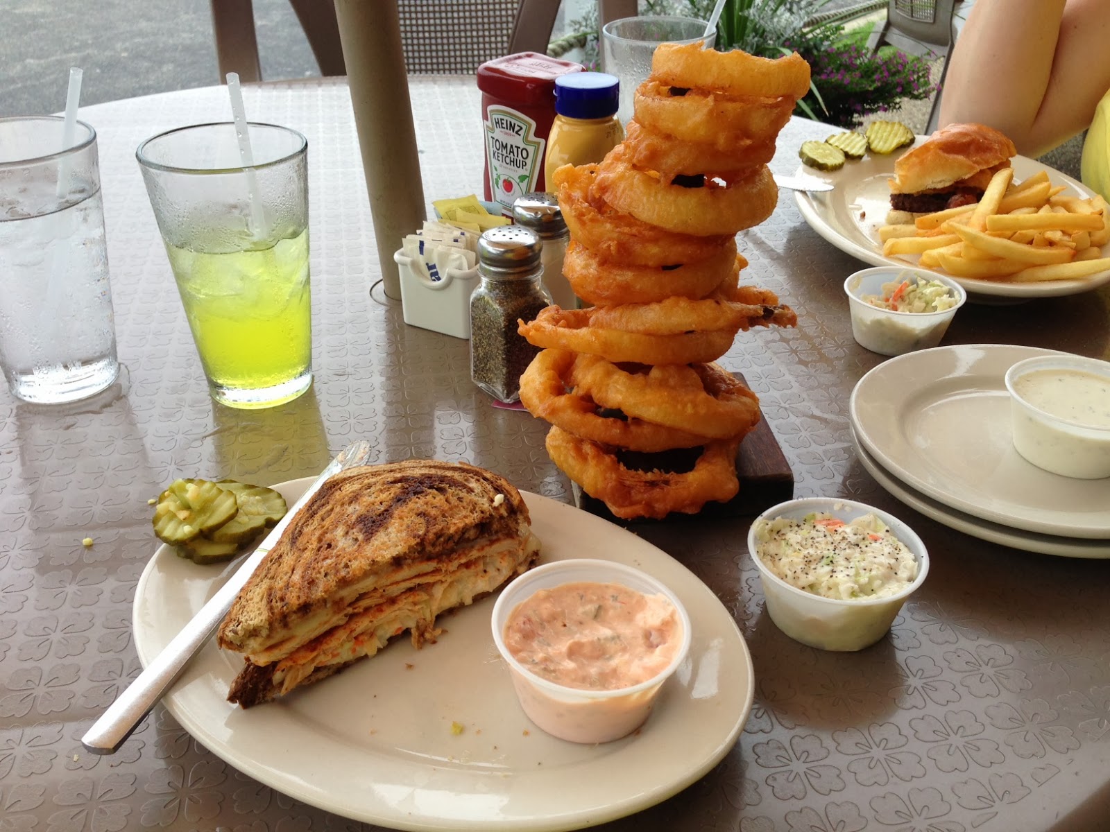 Clementines Too! Nick's a Food Snob