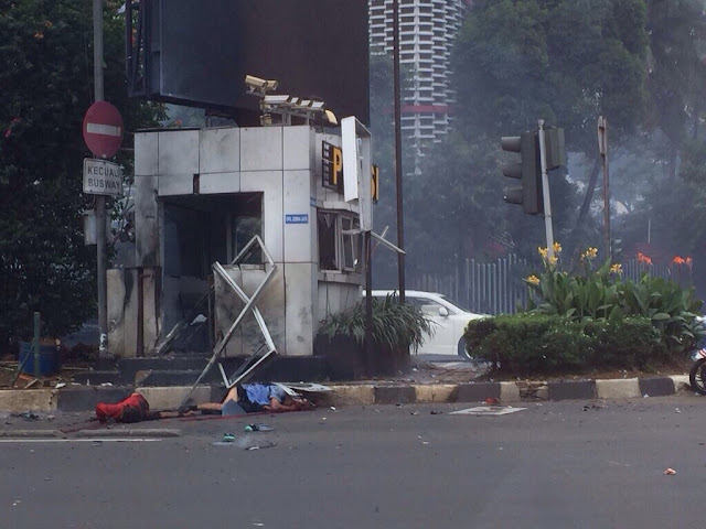 Foto Terbaru Bom Sarinah Jakarta (No Sensor) Foto Terbaru Bom Sarinah Jakarta (No Sensor)