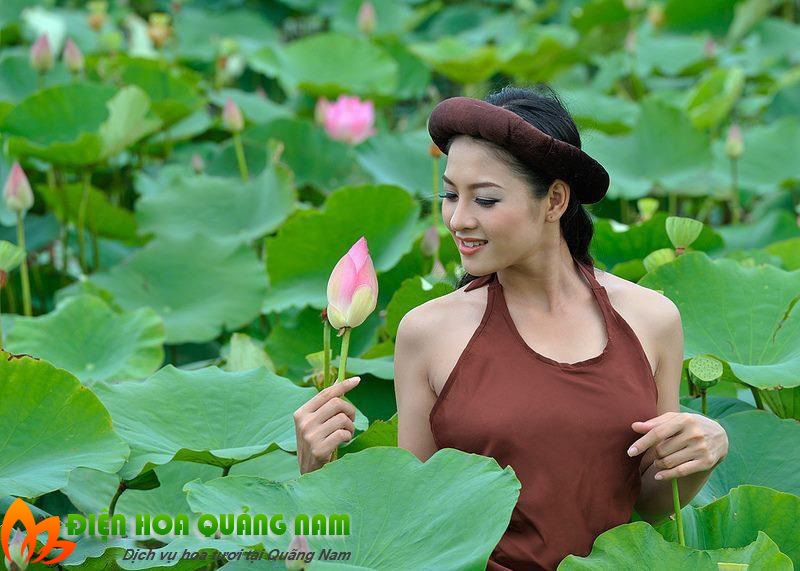 [Image: Hot-bac-nho-nhung-vuon-hoa-dep-nhu-tranh-o-Ha-Noi-9.jpg]