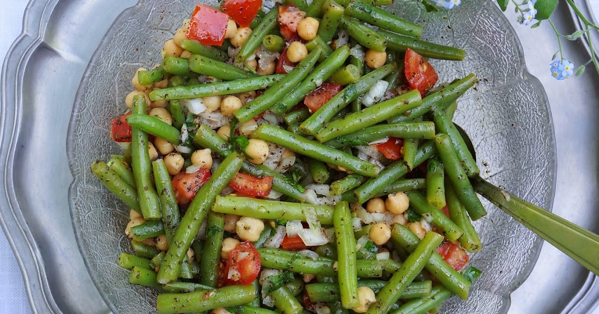 Green beans and chickpea salad