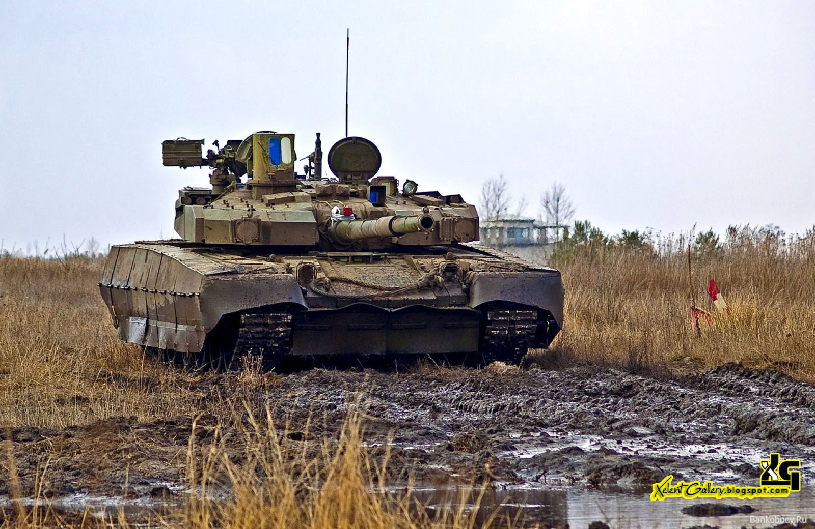 http://4.bp.blogspot.com/-ZTEW5S_oFK0/UP1hk-VjznI/AAAAAAAACq4/-SPSyJ2QHzg/s1600/HD+Weapons+Wallpapers+%252811%2529.jpg
