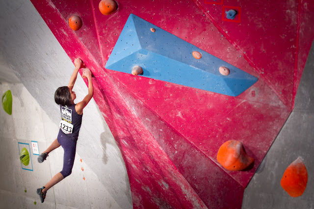 www.boulderingonline.pl Rock climbing and bouldering pictures and news Sending Sisters: Arabella Jariel