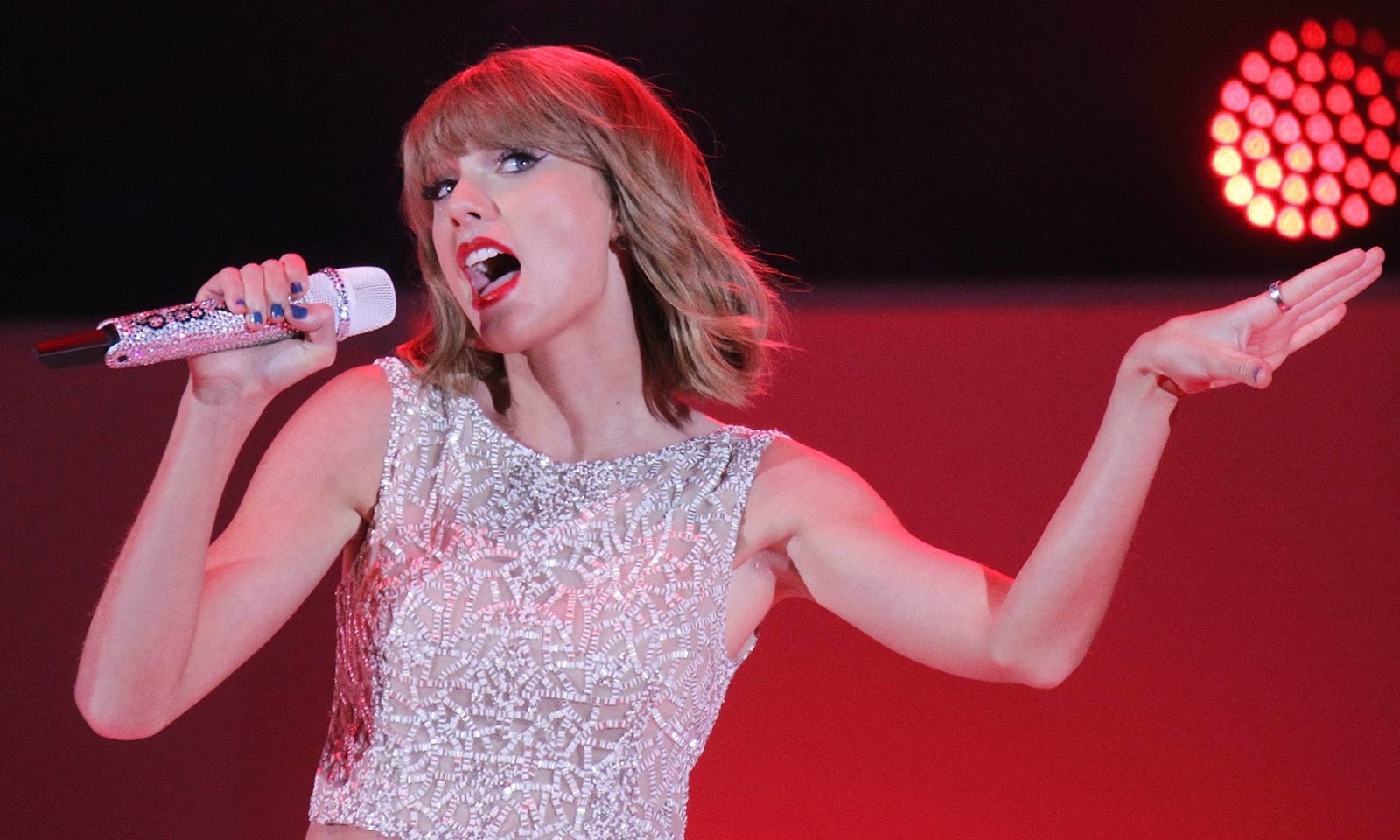 TAYLOR SWIFT RED DIGITAL BOOKLET PDF DOWNLOAD