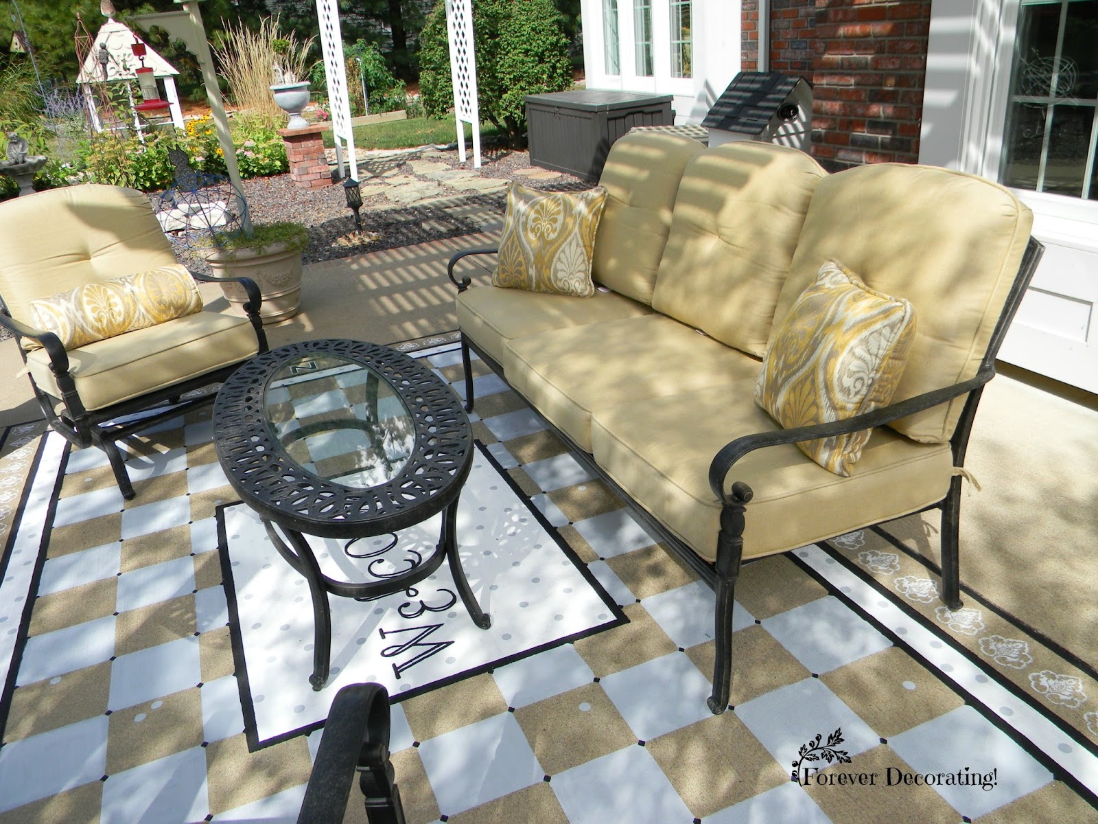 Forever Decorating! Painted Patio Rug!