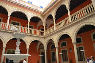 Patio antigua cárcel de la Audiencia, Plaza San Francisco - Sevilla Patio antigua cárcel de la Audiencia, Plaza San Francisco - Sevilla