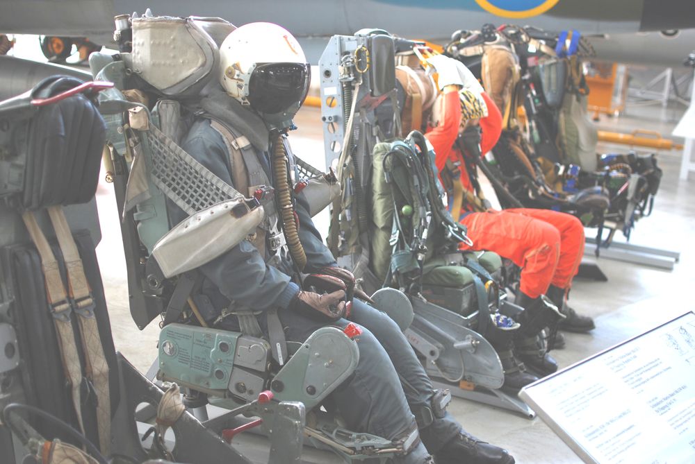 COMPUTECH Aircraft Ejection Seats.