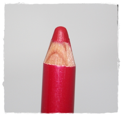 Essence lipliner 10 femme fatale dudak kalemi dudak kalemi