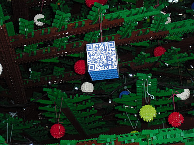 Lego+Christmas+Tree+St+Pancras+3.JPG