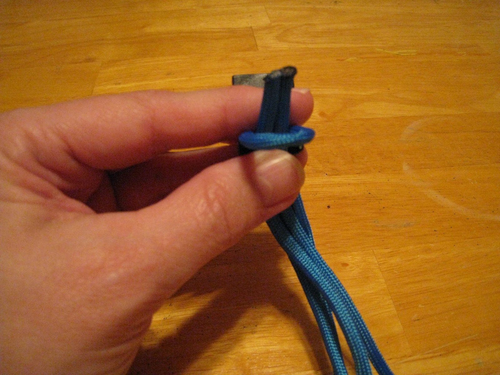 Crafts 4 Camp Paracord Survival Bracelet