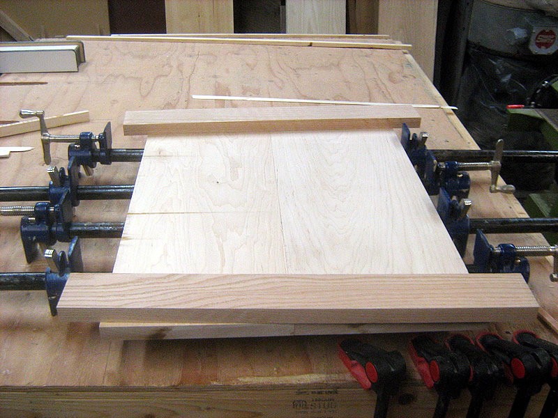 Splinters Woodworks Custom Hard Maple/Oak Slide Out Cutting Board