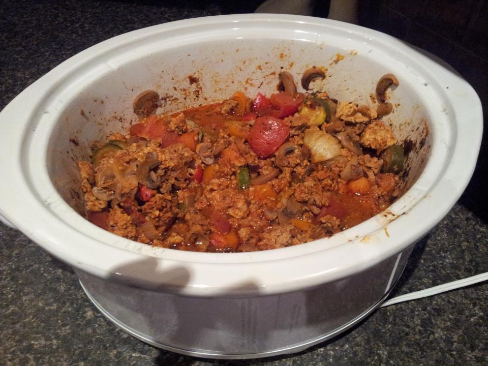 FitGirlsRock Paleo Slow Cooker Lean Ground Turkey Breast Chilli