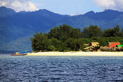 Gili Ait Beach on Lombok looks great