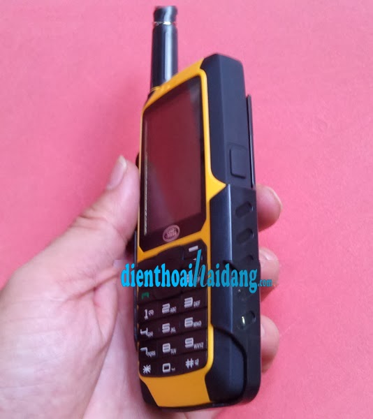 Điện thoại Landrover SQ S8 bộ đàm, dáng cực hầm hố Landrover+SQ+S8+-+dienthoaihaidang+%281%29
