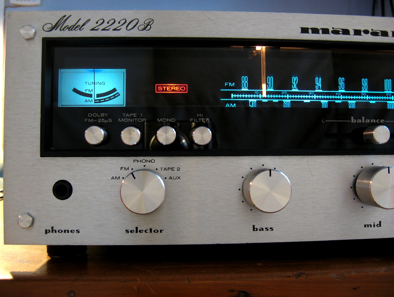 Matt's Vintage Audio Repair: Marantz 2220B