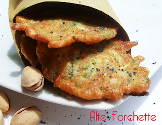 finger food: frittelle di zucchine con pistacchi e menta